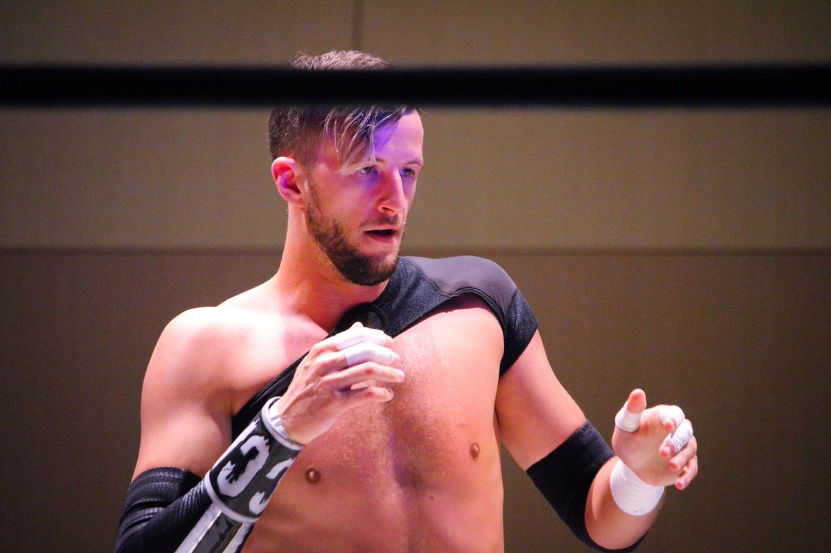 cima09106's tweet photo. #CIMAのきまぐれ撮影投稿

2020.8.8 DDTプロレス BLACK OUT presents KING OF DDT 2020 1st ROUND in 神田明神ホール クリス・ブルックス選手

#ddtpro 
#DramaticDreamTeam 
#DDTプロレス 
#クリス・ブルックス 
#ChrisBrookes 
#第51代DDTEXTREME級選手権者 https://t.co/r7eCBPKCCc