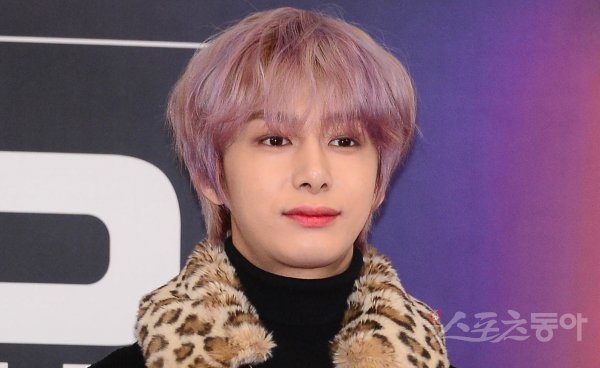 theseoulstory's tweet photo. MONSTA X Hyungwon reportedly cast in upcoming web-drama 'Fly Again', a story about an idol star

If confirmed, Hyungwon will take on the role of the male lead Han Yo Han

Source: https://t.co/QirBCNDkGl https://t.co/qAzgVWM77O