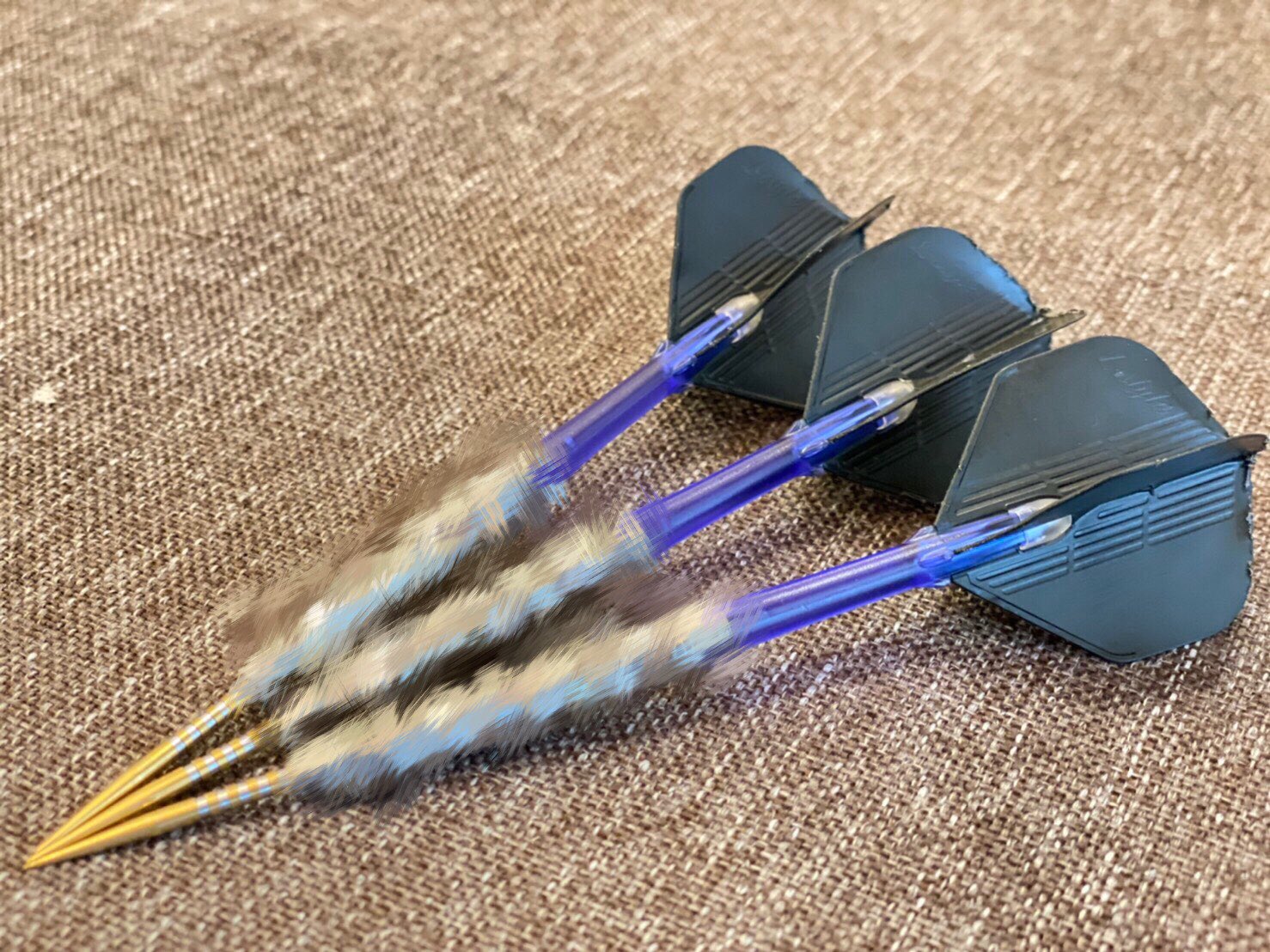 畦元 隆成 Tiga Supernova 7月30日発売 やっとこの前ドリズで リポイントしてもらったー 凄く良いぞ ゴールドかっちょいい ˆoˆ セッティングは Lシャフト 260 Kamiフライト L3 スタンダード Tiga スティールダーツ