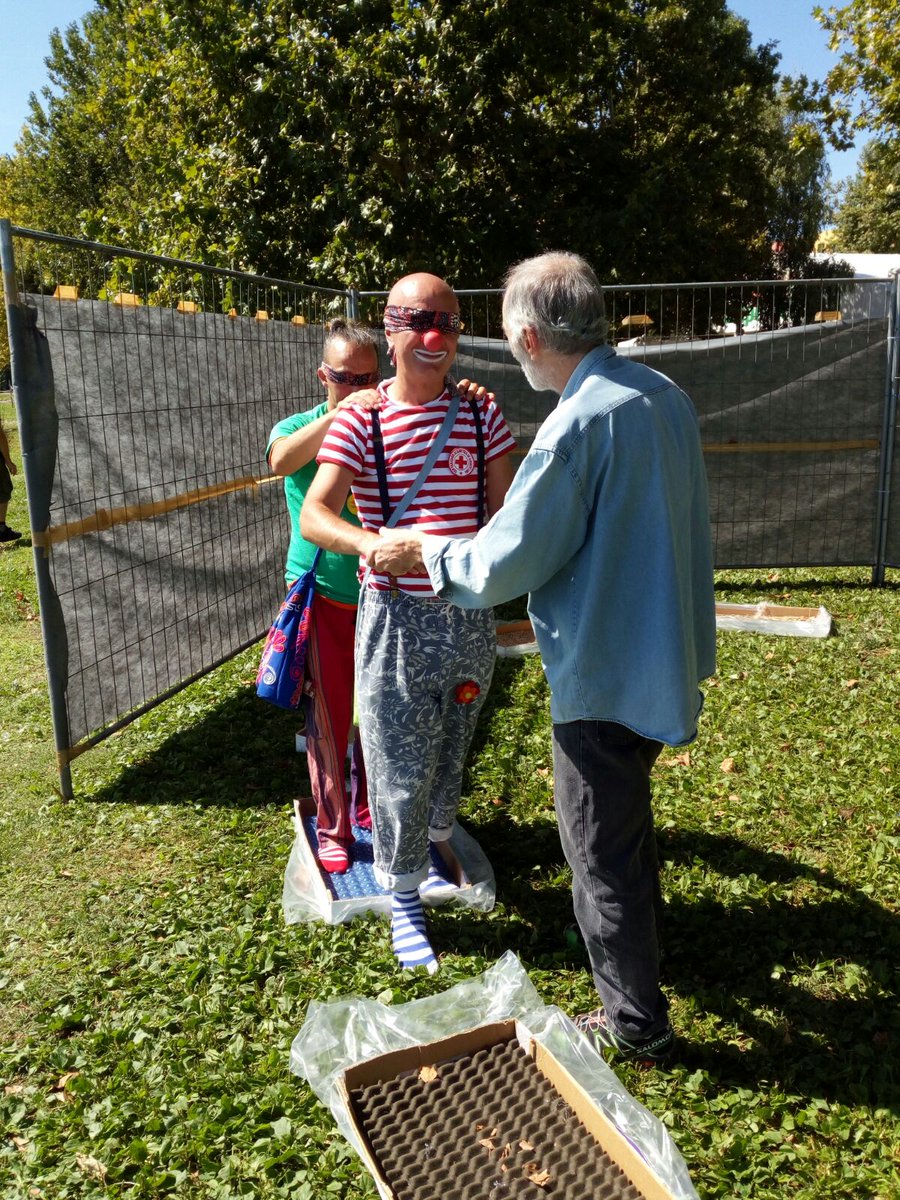 Un #DietroLeQuinte al quale teniamo moltissimo: il nostro primo #Alzheimerfest. :-) Se ne ricorderanno bene <a href="/MoserLluisa/">luisa moser</a> e <a href="/Beniarcheo/">Beni archeologici Trento</a>! #MuseumWeek2021 #DietroLeQuinteMW <a href="/MuseoArcheoVene/">MuseoArcheoVenezia</a> <a href="/MuseiRealiTo/">Musei Reali Torino</a> <a href="/MuseoArcheoCa/">Musei Nazionali di Cagliari</a> <a href="/Museo_Eboli/">MuseoArcheologicoNazionaleEboli</a> <a href="/rivolicast/">Castello di Rivoli</a> <a href="/Lost_in_PalReal/">Lost in Royal Palace</a> <a href="/PalazzoRealeNap/">PalazzoRealeNapoli</a>