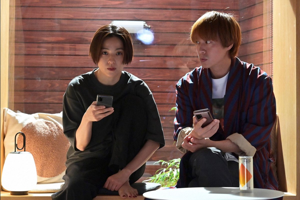 Oricon News オリコンニュース S Tweet 今夜22 00 着飾る恋 恋心に揺れる陽人 丸山隆平 酔い潰れた羽瀬 中村アン を部屋へ運んだ陽人は 羽瀬に自分の正直な想いを伝える 写真18枚 丸山隆平 中村アン ハルちゃん 羽瀬ちゃん 着飾る恋には