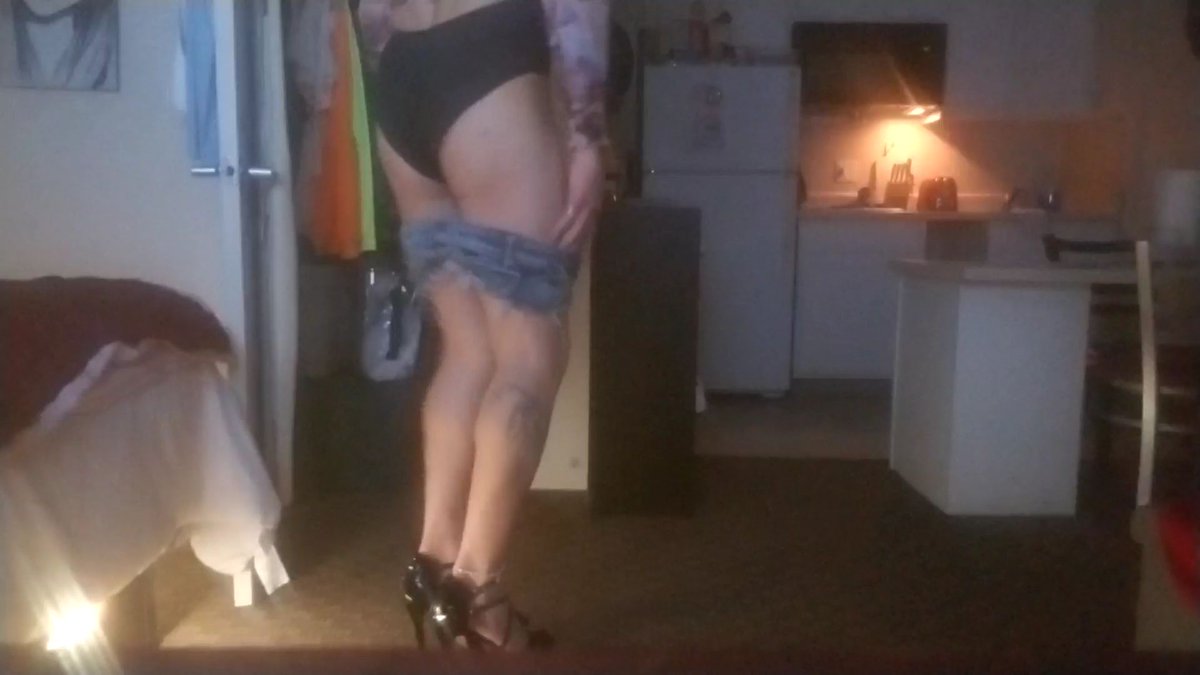 QueenDev22's tweet image. I'm online @MyFreeCams! #Queendev22 #dev  on n awesome come n see #onmfc MFC.im/QueenDev 💚