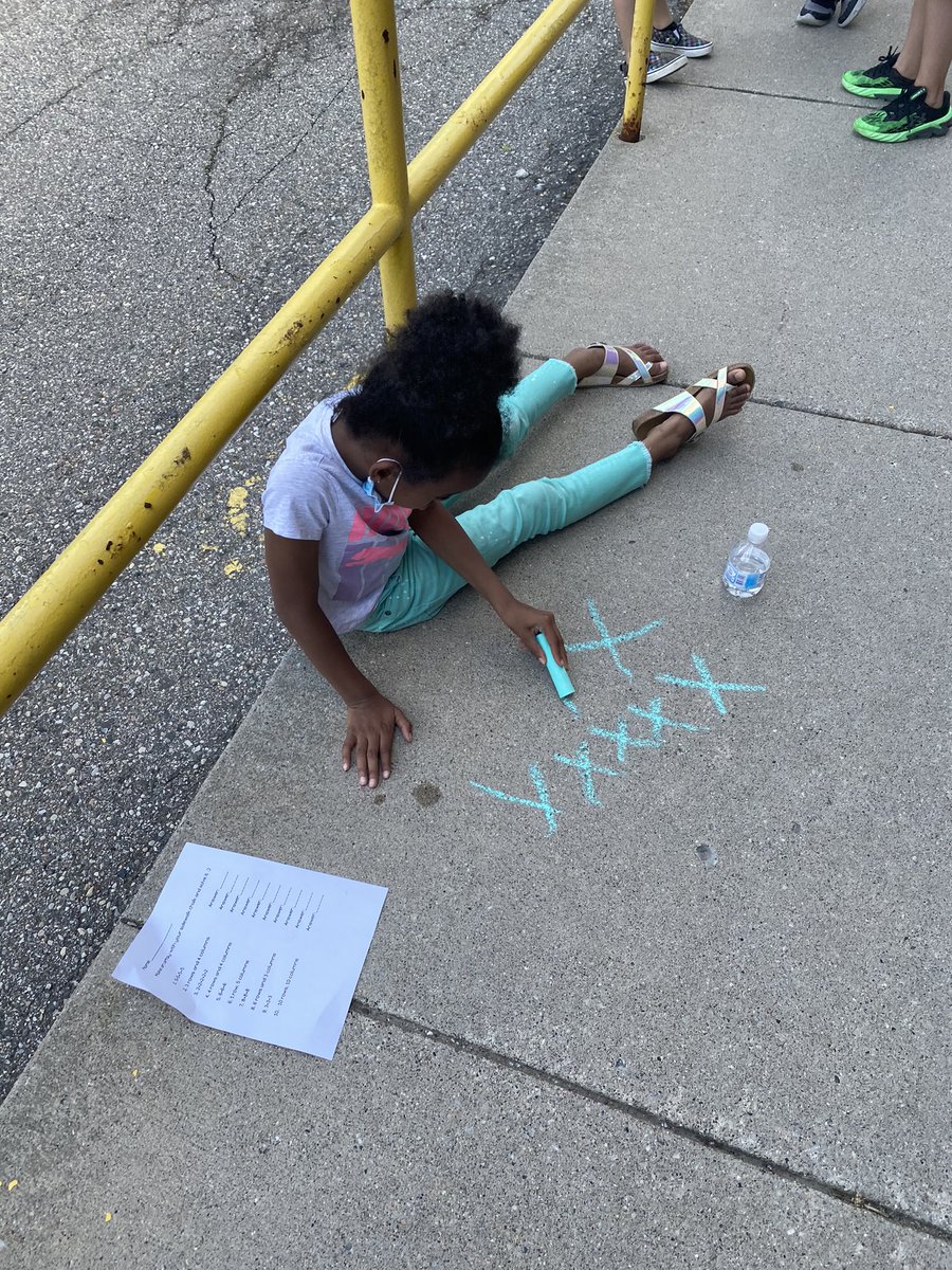 Ms. Avery tweet media