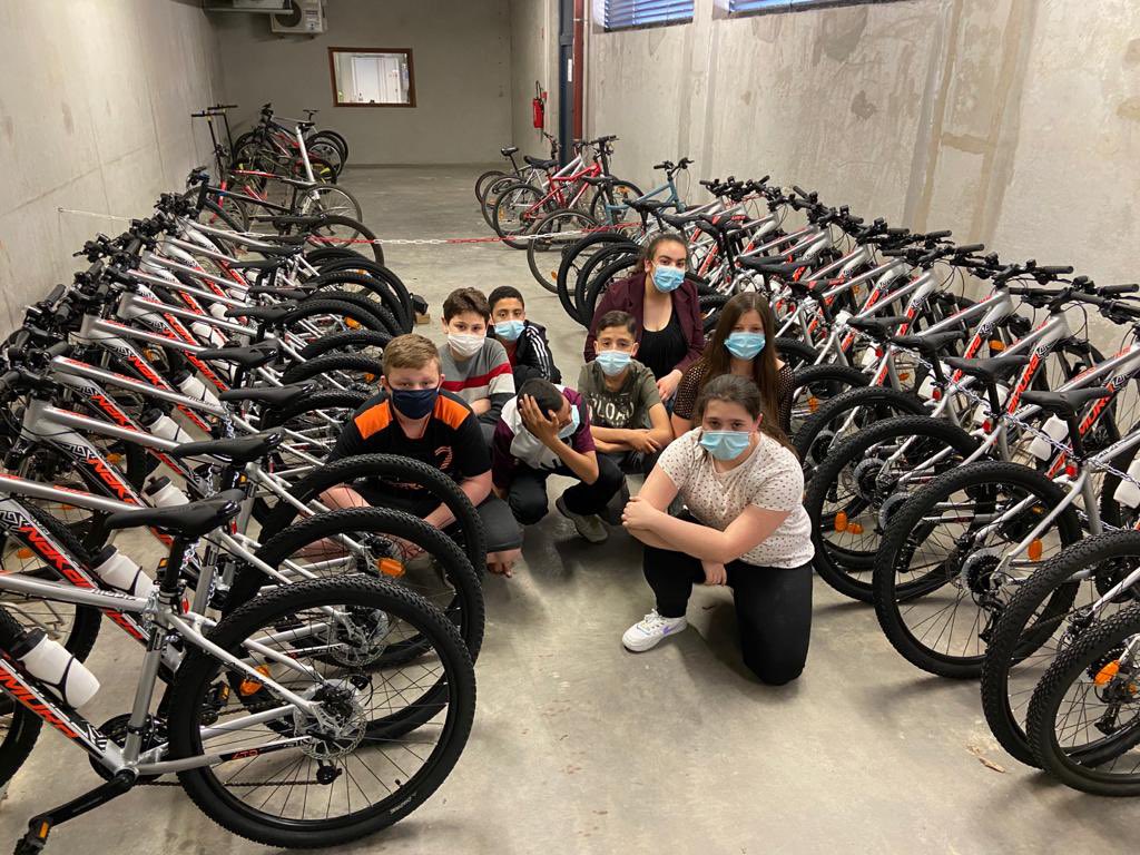CiteEduMaubeuge's tweet photo. Responsabilisation-Autonomie des élèves : les VTT sont là !  
✅EPS : leviers de promotion pour l’égalité économique et l’égalité des genres 
✅Encourager la pratique d’activité extra-scolaire ASSR1-2 séjour APPN)@VilleMaubeuge @prefet59 @AcLille #mobilitédouce #parcourscitoyen https://t.co/1scMNFUPCJ