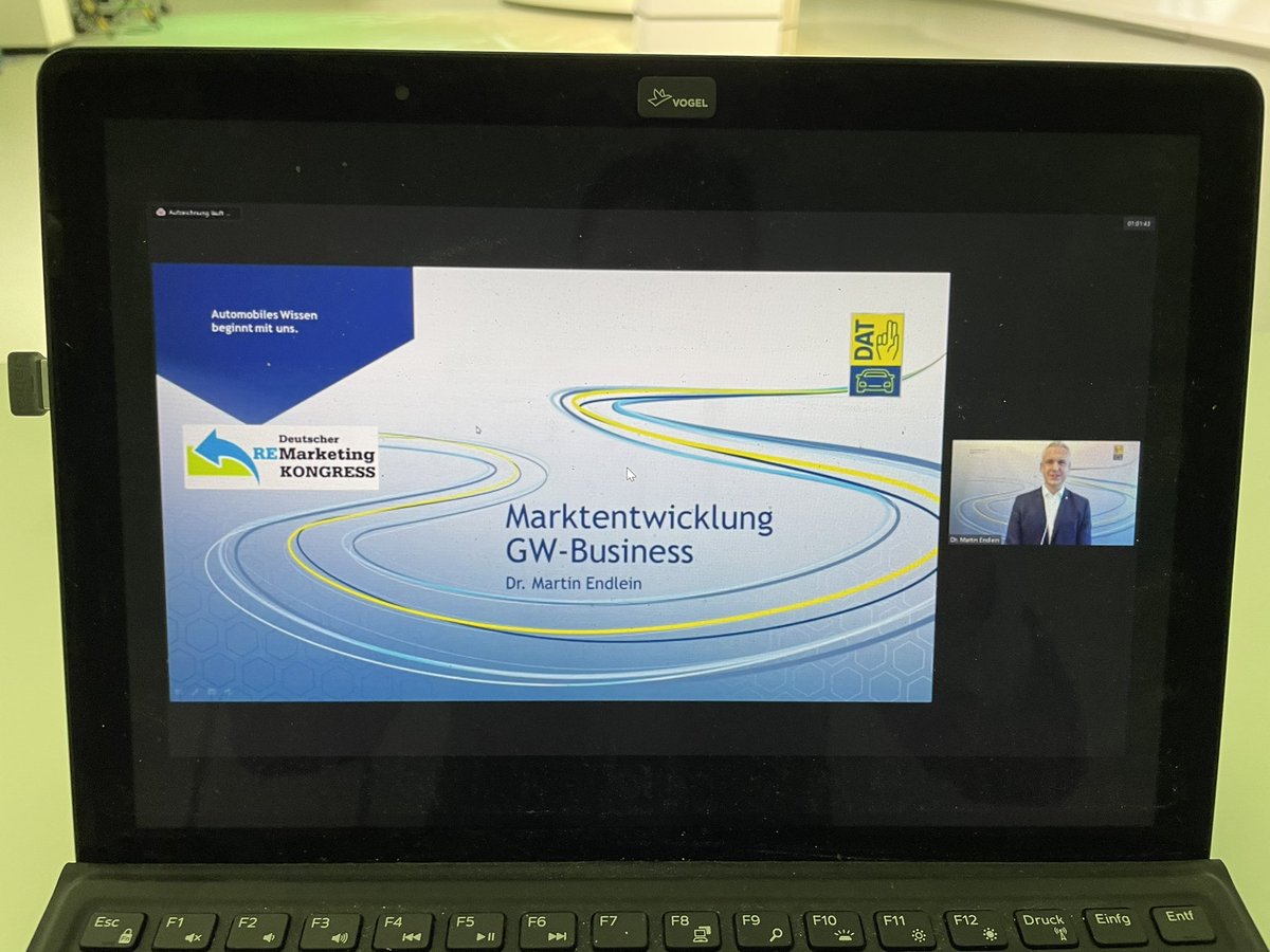 kfz_betrieb's tweet photo. Weiter geht’s digital mit Martin Endlein von der @datgmbh. #DRMK https://t.co/YbRTMVliOW