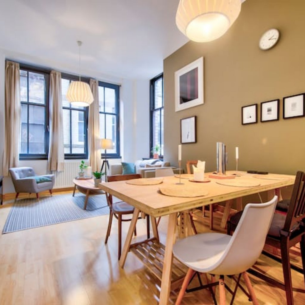 bnbhost's tweet image. As the airports open back up and the flights begin to land, we've seen a big increase in interest for #shorttermlets across the country ✈️

Get in touch with us today and discover the short-term value of your property.

buff.ly/3p4jSDo

#PropertyManagement