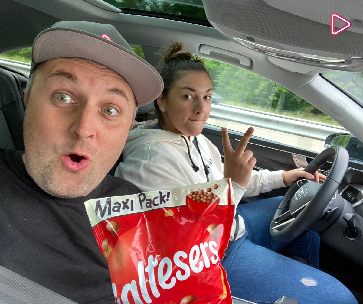 halphastudio's tweet photo. Chauffeur: ok! Goûter: ok! 
Nous avons échangé nos places... 

#halphastudio #productionaudiovisuelle #digitalmarketing #communication #agencedecommunication #agenceaudiovisuelle #agencedemarketing #video #stage #audiovisuel https://t.co/iKVrYmZckZ
