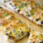 CarriesExpKtchn's tweet photo. If you have leftover grilled steak from the weekend, try this recipe for Steak and Cheddar French Bread Pizza. It's SO GOOD and made with leftover steak, Cheddar Jack cheese and a horseradish cream sauce. 

Recipe: https://t.co/A8yvAh3VMt #leftoversteak #leftovers #pizza https://t.co/ZLdnVeFe2K