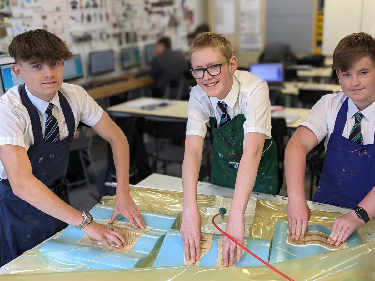 Enterprise_TA's tweet photo. Year 9 have been making great progress today in #GCSEProductDesign  with their laminated plywood salad servers. Quality designs, inspired by nature. Well done Hannah, Robyn, Will, James and Ollie! 
#biomimicry 🌿🏞️🐠 https://t.co/3pkRRvc5Fm