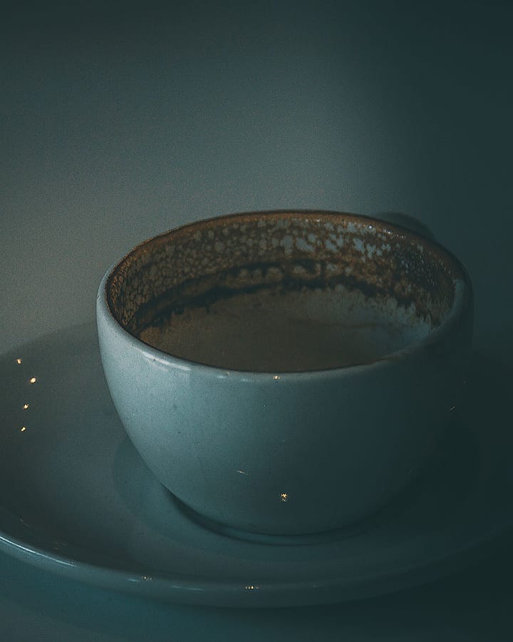 AmyGrimms's tweet photo. I'll make a cup of coffee for your head-powfu Canon EOS. 
#CoffeeLover #PhotoModeMonday #PhotoMode #Photogrammetry #moody#dark #photobooth #photojournalism #PictureOfTheDay #picturethis #Picture_of_the_day #pictures #bluetheraphy #ThoughtForTheDay #MoodChallenge https://t.co/zhIHmC9IgW