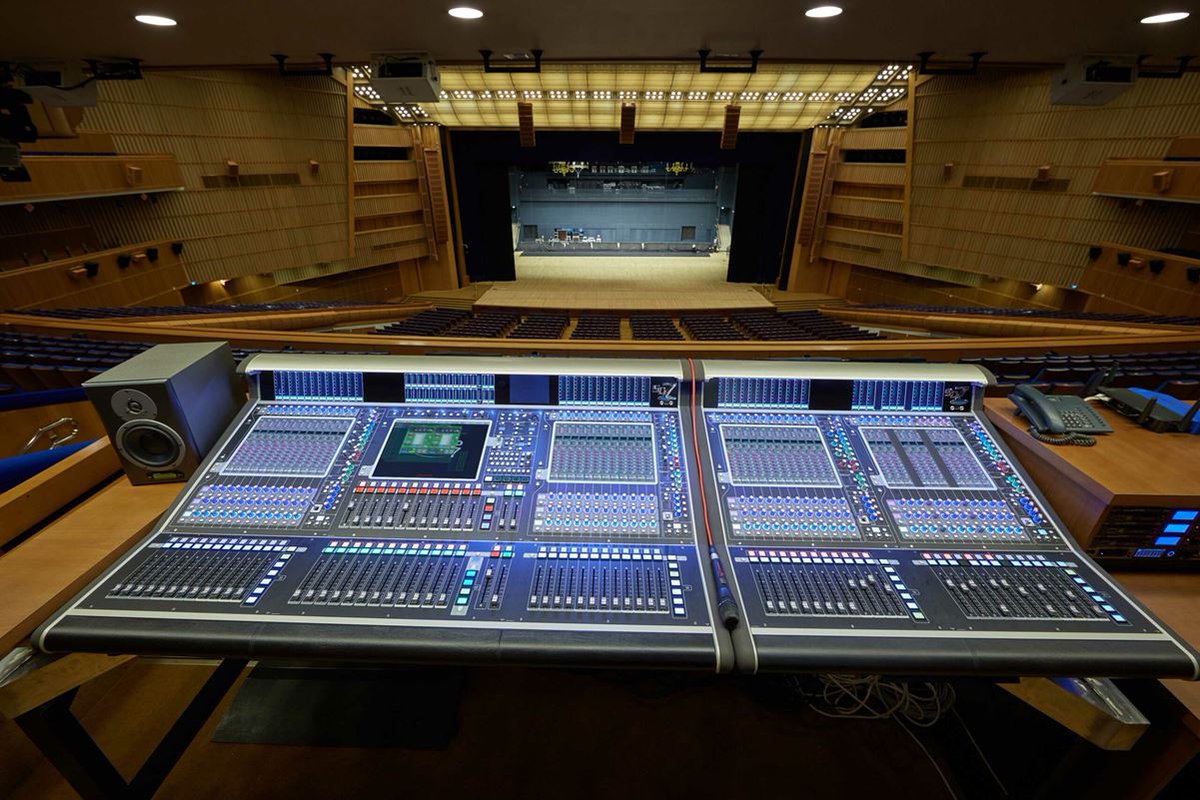 instalia_eu's tweet photo. https://t.co/jFQgWFTe4I
#MesasdeMezcla #DiGiCo #Quantum7 #Quantum338?
📌#ARIS #MesasdeonidoDiGiCo #Quantum
📌 #Teatro #Ballet #SonidoProfesional 
@DiGiCo_official @DiGiCoEs 
 #AudioProfesional #EquiposdesonidoProfesional #sistemasdeaudioprofesional #Mesasdemezclas #mesasdigico https://t.co/5nq8iFZmRn