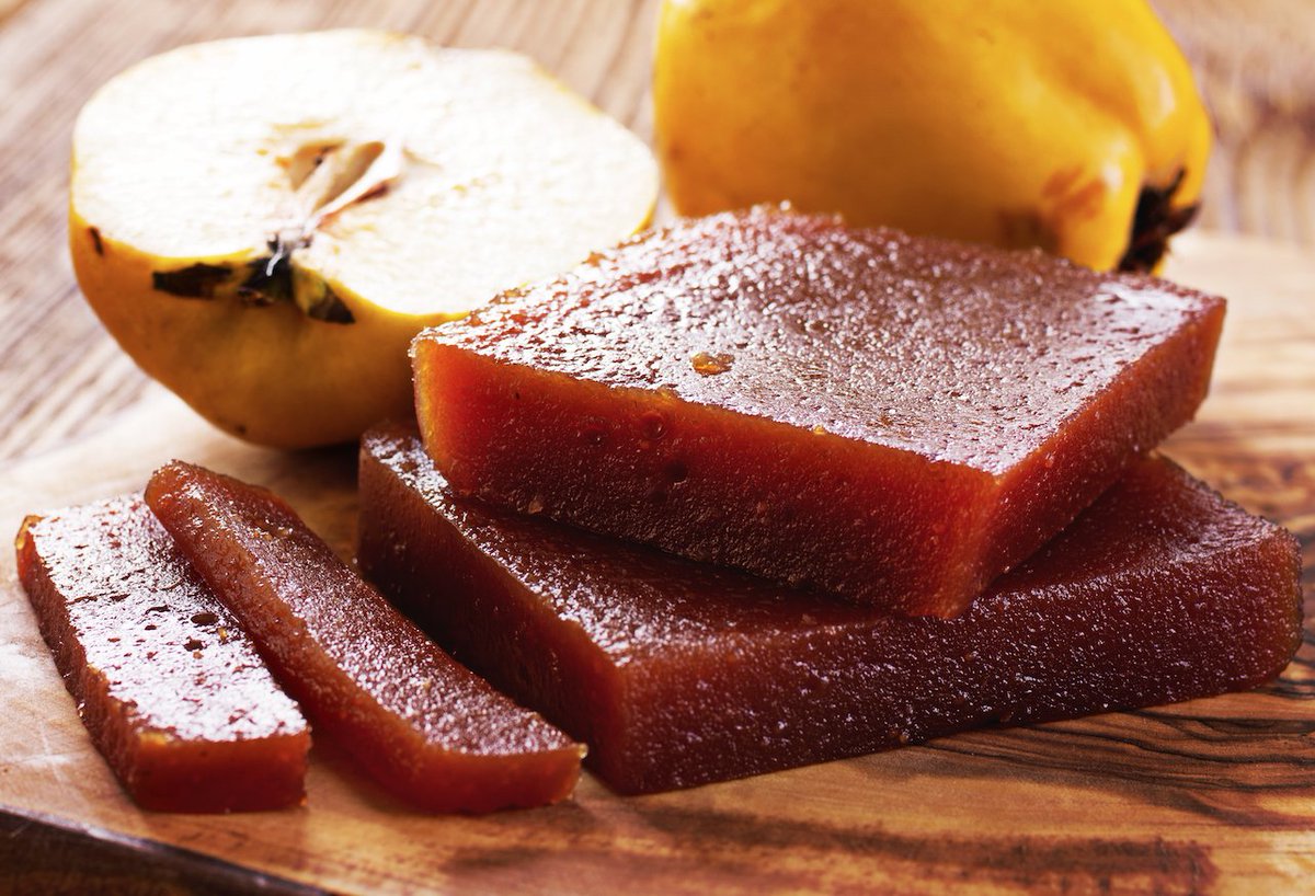 granja_armengol's tweet image. El nostre #codony elaborat de manera tradicional és un autèntic plaer pel teu paladar! 🙌✨
👉El pots menjar sol o bé combinat amb qualsevol formatge artesanal de la #GranjaArmengol!😋
Té una textura suau i esponjosa, i un gust dolç però delicat. 👌