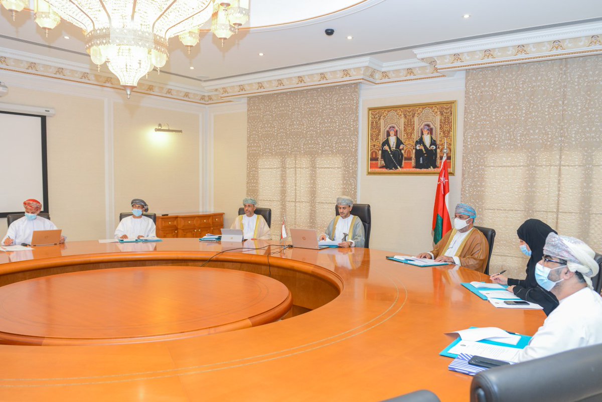 OmanNewsAgency's tweet photo. السلطنة تشارك في الاجتماع الـ23 للوزراء المسؤولين عن شؤون البيئة  بدول مجلس التعاون الذي عُقد عبر الاتصال المرئي، حيث ناقش القضايا  البيئية التي تهم دول المجلس وتطوير مسيرة العمل البيئي المشترك https://t.co/hyL0euSyo0