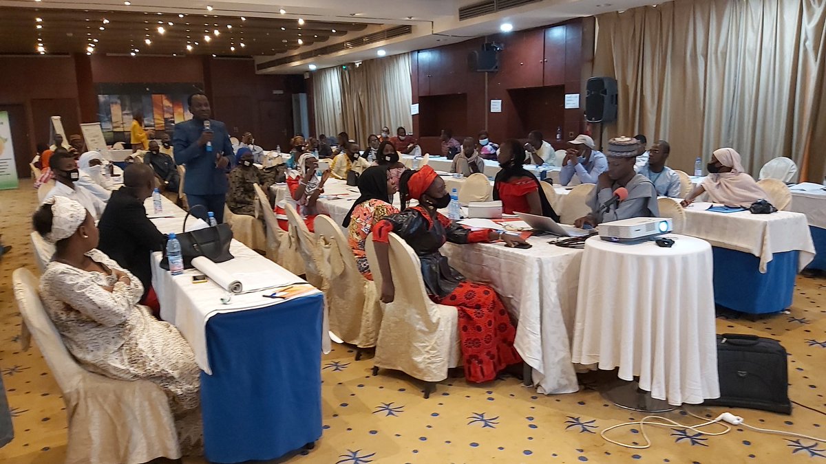 EqualAccessMali's tweet photo. Le Forum national du Reseau GEC se poursuit à l'hôtel Radisson Blu de Bamako.
#Ensemble_pour_la_paix 
#FORUMGEC21
#transition_apaisee https://t.co/Yt8ar9kFPC