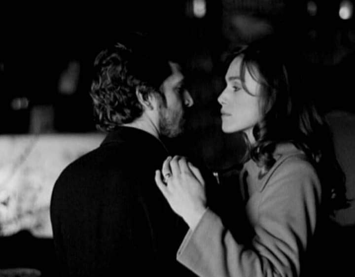 أراگ بداخلي قربا عميقا ،وفي الأميال ما اقصاگ عني