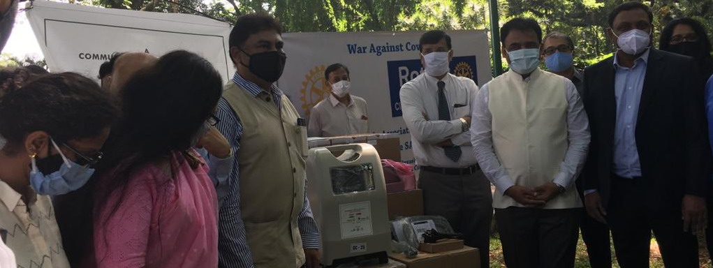 ParadeRotary's tweet image. A consortium of Service organisations consisting of The Rotary Bangalore South Parade, Rotary Club of Bangalore Cantonment and Bangalore Political Action Committee BPAC handed over critical covid care medical equipment to Deputy Chief Minister of Government of Karnataka