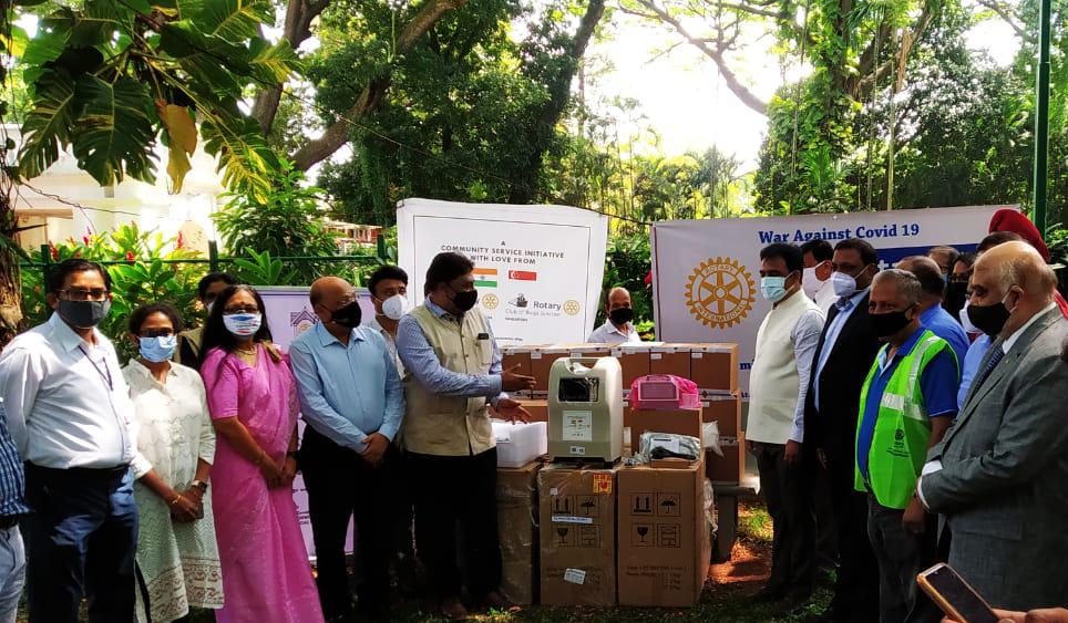 ParadeRotary's tweet image. A consortium of Service organisations consisting of The Rotary Bangalore South Parade, Rotary Club of Bangalore Cantonment and Bangalore Political Action Committee BPAC handed over critical covid care medical equipment to Deputy Chief Minister of Government of Karnataka