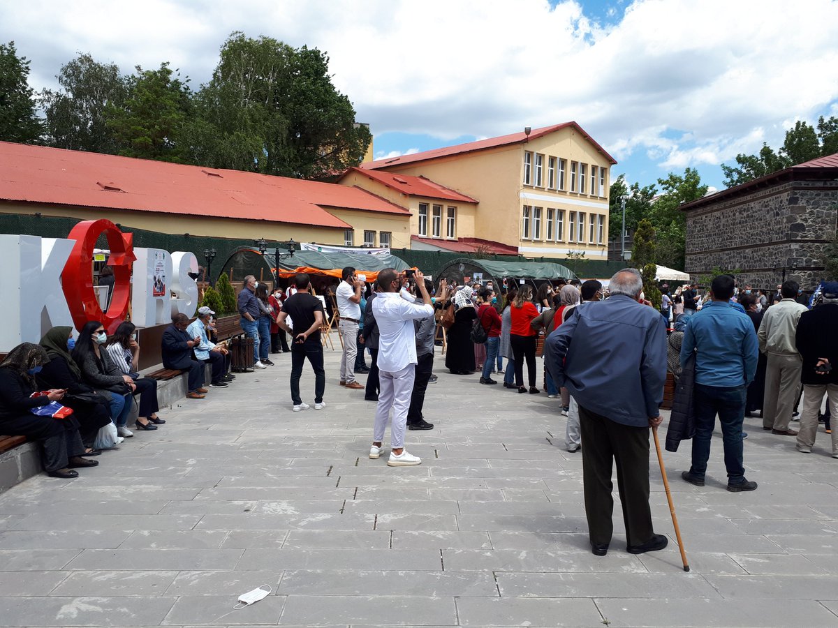 susuzhem's tweet photo. 2020-2021 Eğitim-Öğretim Yılı Hayat Boyu Öğrenme  Haftası dolayısıyla  Kars merkez ve ilçelerin Susuz İlçemizde dahil düzenlemiş olduğu yıl sonu sergisi Kars'ta törenle yapıldı. 
@ziyaselcuk @ybuyuk34 @KarsValiligi @AydAcay  @aagabeyoglu @BlentZengi1 @karsmem https://t.co/nghEZDs9IZ