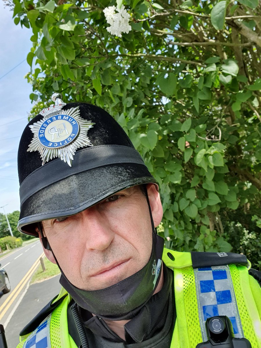 Humberbeat_NL's tweet photo. #Scunthorpe Hello everyone on this nice sunny day. Out and about today 1st a meeting with North Lincs transport projects officer regarding Church lane/Kingsway junction as was highlighted. Some Humbertalking on Axholme Road. #yousaidwedid #Inyourcommunity  #PCSMiller https://t.co/csAuCzAGlT