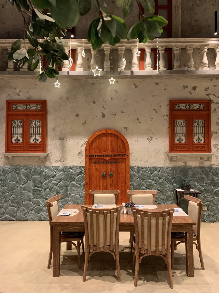 riyadh_rest1's tweet photo. مطعم لبنى @LubnaRest 🤩
مطعم جديد وجميل بالرياض متخصص بالأكلات العربية الأطباق المتنوعة التقديم لها جميل ومبتكر المكان واسع وجميل ♥️ يتكون من طابقين أفرا�� وعائلات متوفر بارتشن ولايوجد موسيقى أكلهم لذيذذذذ لايفوتكم خاصة كبسة اللحم وبطاطا حارة 👌🏼 
📍الموقع :
https://t.co/0x9tcbKpco https://t.co/rglRWHHraR