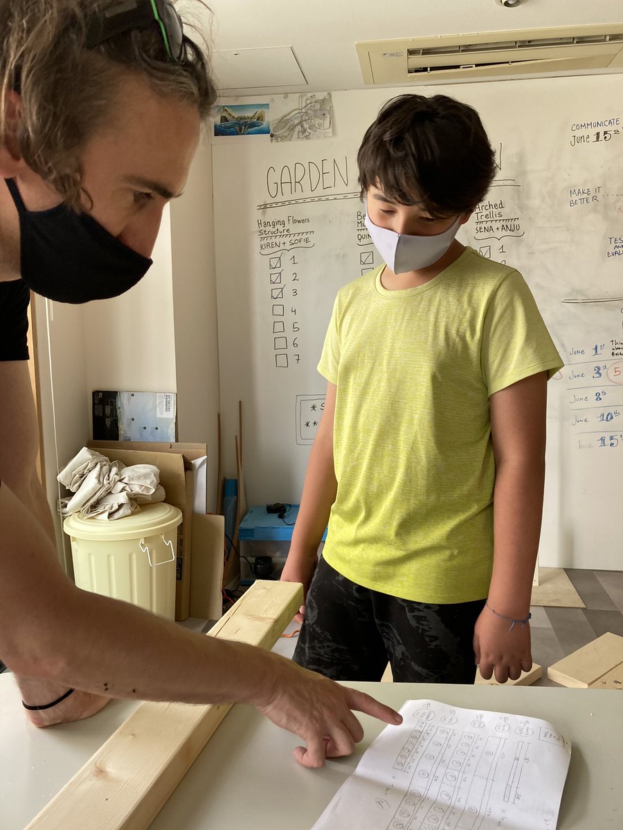 MSTmiddleschool's tweet photo. Lumber arrived arrived today. Time for the #MSTeucalyptus structures group to start building! #WeAreMST #MSTcreativity #Montessori #STEMeducation https://t.co/JTOpNqBEfz