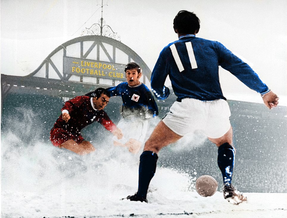 FOTOS HISTORICAS O CHULAS DE FUTBOL - Página 5 E3WskFWX0AMlytl?format=jpg&name=medium