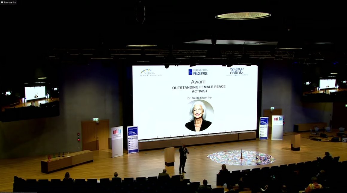 Peace Direct (@peacedirect) on Twitter photo We are delighted that our founder, Dr. <a href="/ScillaElworthy/">Scilla Elworthy</a>, has been awarded the Luxembourg Peace Prize, and recognised as a 2021 Outstanding Peace Activist 👏👏👏
ow.ly/lcKx50F4CNE
📷 <a href="/B_Plan4Peace/">Business Plan for Peace</a> We are delighted that our founder, Dr. <a href="/ScillaElworthy/">Scilla Elworthy</a>, has been awarded the Luxembourg Peace Prize, and recognised as a 2021 Outstanding Peace Activist 👏👏👏
ow.ly/lcKx50F4CNE
📷 <a href="/B_Plan4Peace/">Business Plan for Peace</a>