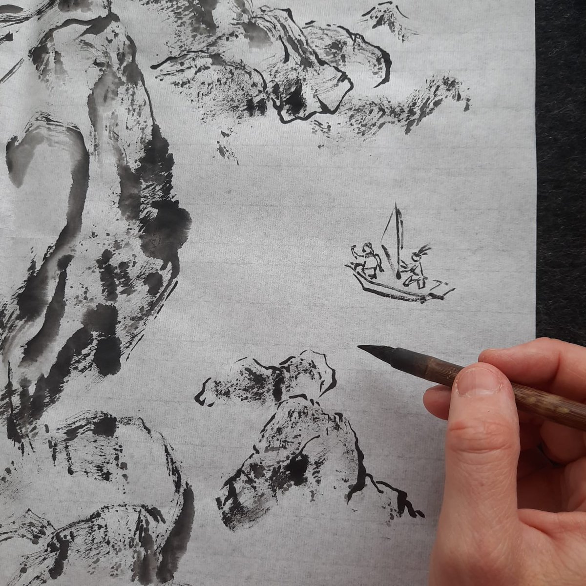 ActiveBaseArt's tweet photo. Painting a new adventure! #annamain #artist #art #artoftheday #ink #illustration https://t.co/569WkmjXKE
