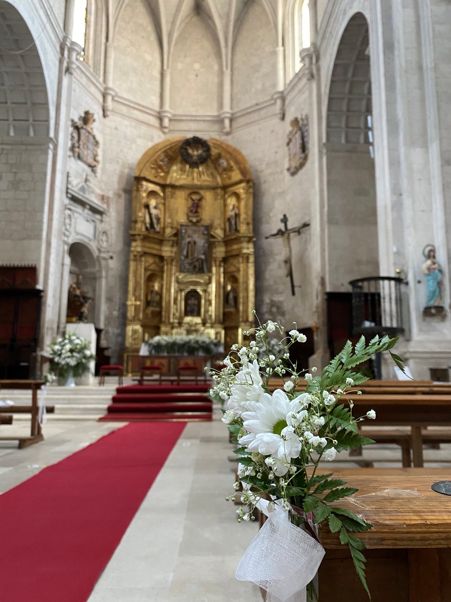 TrioPortamento's tweet photo. 💍🎹 El sábado pasado, 05 de junio, estuvimos en la Iglesia de Nuestra Señora de la Asunción, en Roa de Duero, acompañando a Rebeca y Josué en su celebración religiosa. 
🥰🤗 Nuestros mejores deseos para la pareja. https://t.co/LfmqmrPDbY