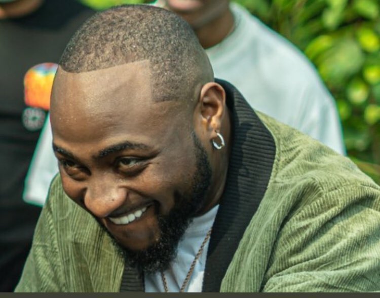 4unnyBros's tweet photo. @realosuofia When you go do OSOUFIA STAYS IN NIGERIA? https://t.co/3QCqdzAks2