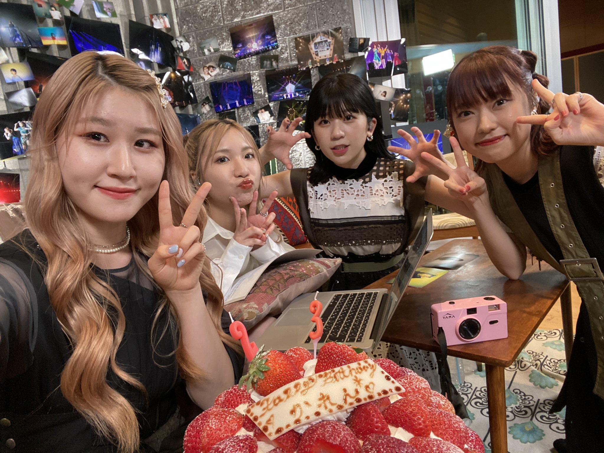 Little Glee Monster リトグリ公式 かれんお誕生日です Youtube配信中 リトグリ 君といれば リトグリがいれば T Co Nwpt9w4itv Twitter