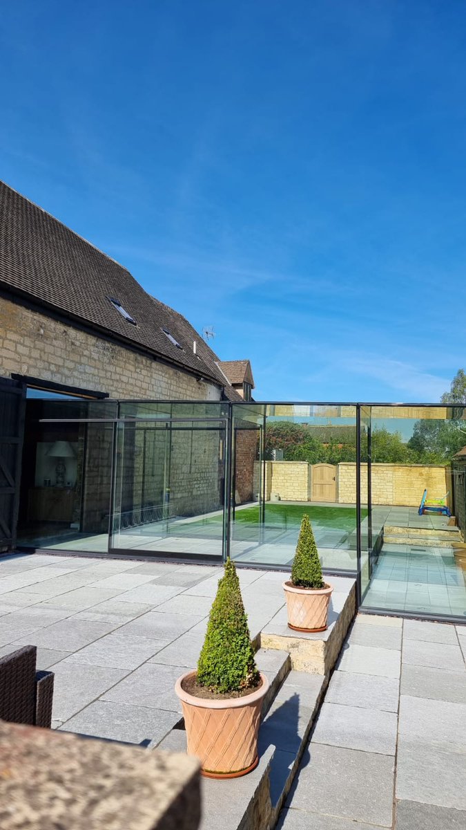 morelightglass's tweet photo. Got some beautiful finished photos of this amazing link and sliding doors. #Morelightglassdesign #Glasspace #Bespoke #Glasshouse #wowfactor #Teamwork #Wales #Structuralglazing #Modern #Daylight #Architecture #Beautiful https://t.co/DsoXiTsygo