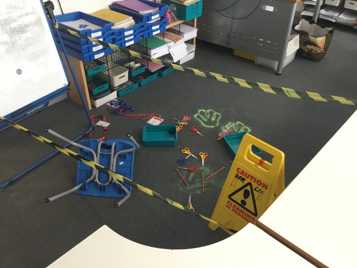 CoonerMrs's tweet photo. Year 2 returned back to school today to discover this in our classrooms! I wonder who has paid us a visit whilst everyone has been on holiday.🤔@LozellsPrimary @kirandeep_samra https://t.co/Ke9CoMfRUE