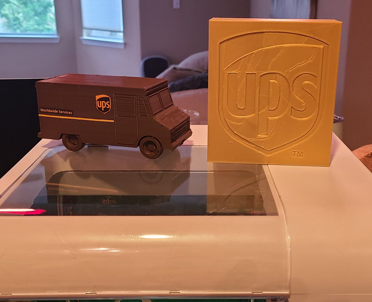 I made some 3d prints as a Thank You to the owner of my local UPS store... Great family run business.

#robo3d #ups