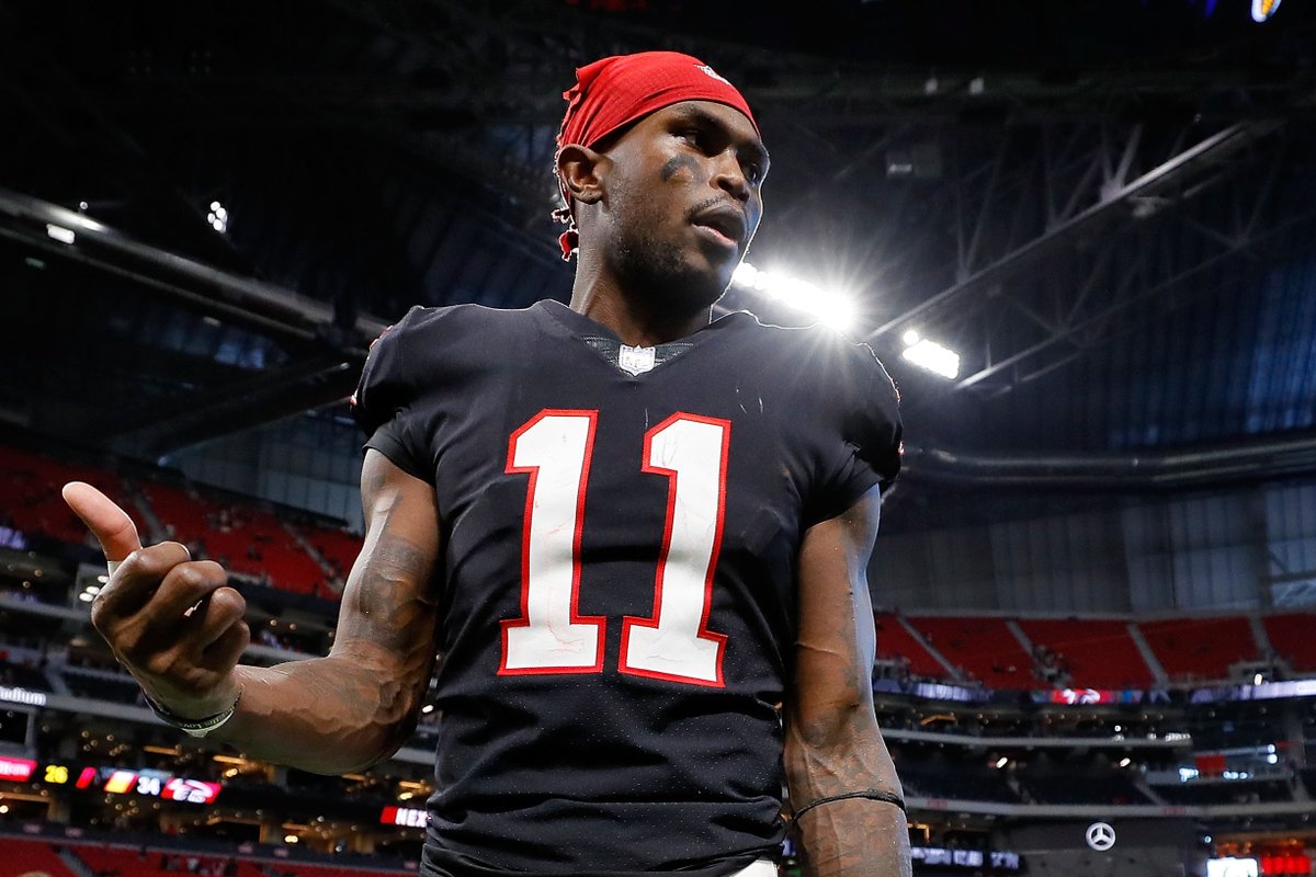 BleacherReport's tweet photo. A.J. Brown says Julio Jones wouldn’t accept No. 11 from him after getting traded to the Titans ✊

What number should Julio wear? @brgridiron https://t.co/vVcnHP46Q8