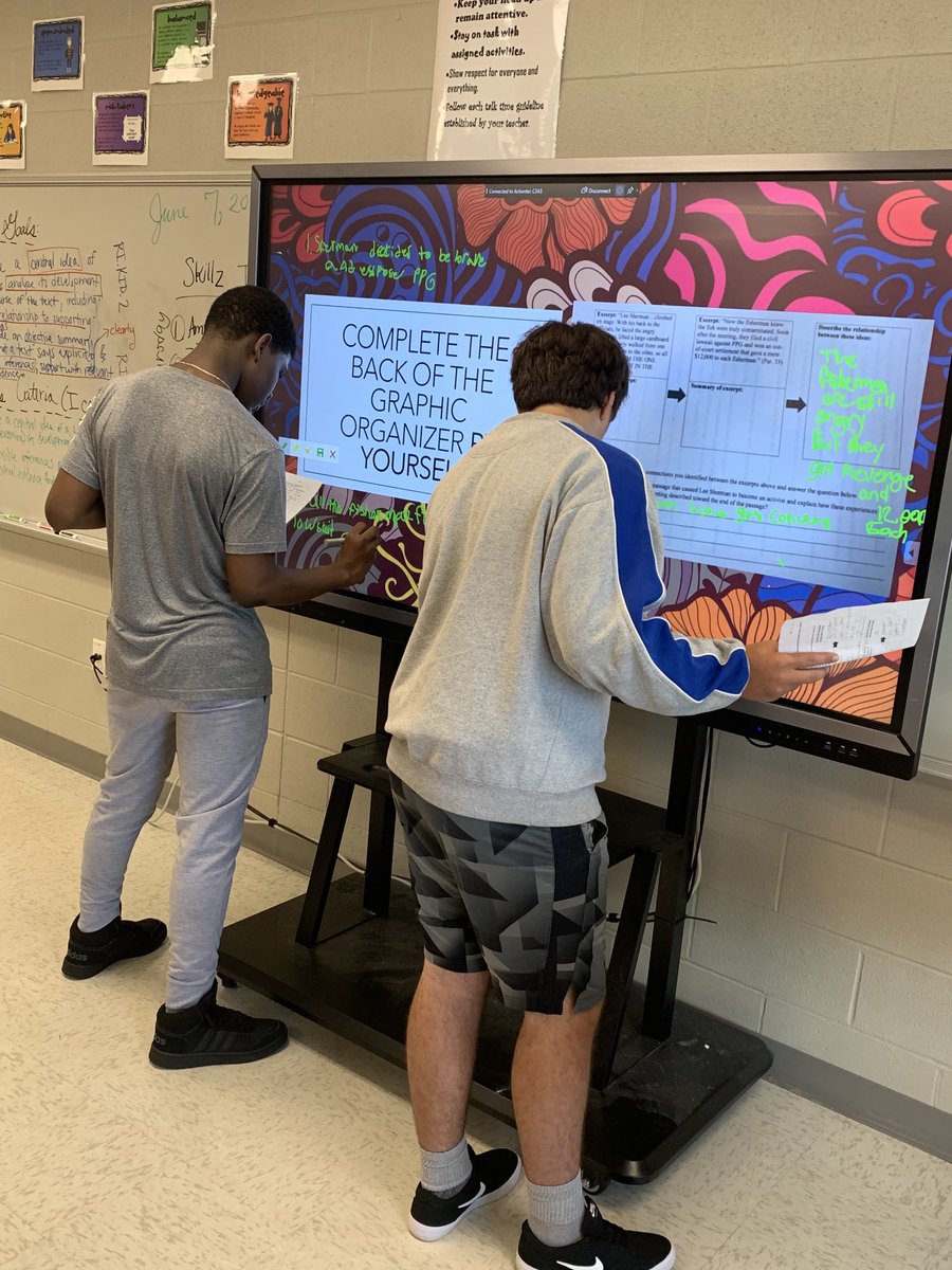 DrOats_serves's tweet photo. Making text connections between events, individuals, and ideas to generate theme while citing textual evidence to support our interpretations 🥼🔎🗝🔗 ⁦@OMS_Chargers⁩ #readingisactive https://t.co/kyokk7uogj
