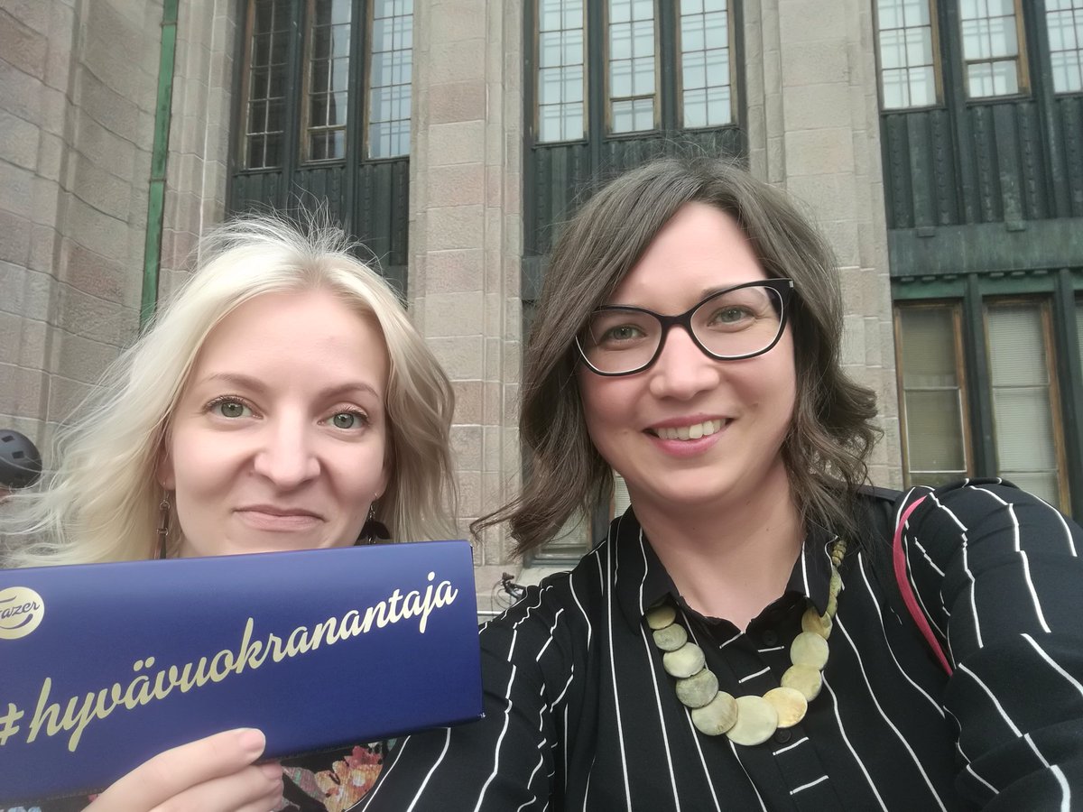 Kiitos <a href="/Vuokranantajat/">Vuokranantajat</a> kun saimme olla tänään @KoivulaSusanna kanssa webinaarissa puhumassa aiheesta "paperisista asunto-osakekirjoista sähköiseen huoneistotietojärjestelmään". Myös me teemme tätä ns. rakkaudesta lajiin 😊 #huoneistotietojärjestelmä #hyvävuokranantaja #taloyhtiö