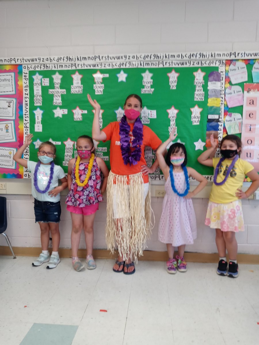 L is for Luau Day!  Class 1-1 learned how to Hula Dance and all about Hawaii! #Lynwoodrocks