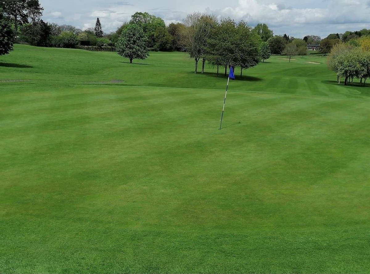 MorleyHayes's tweet photo. Here’s a stunning shot of the 11th Hole captured by Chris, our head #greenskeeper @MorleyHayes ⛳️ Join us for a round of golf on our 18-hole Championship #ManorCourse, 9-hole #TowerCourse, or hit a few balls on our #DrivingRange! Book a tee time now at: https://t.co/epsS7D0K1o https://t.co/2QVMmPhqQl