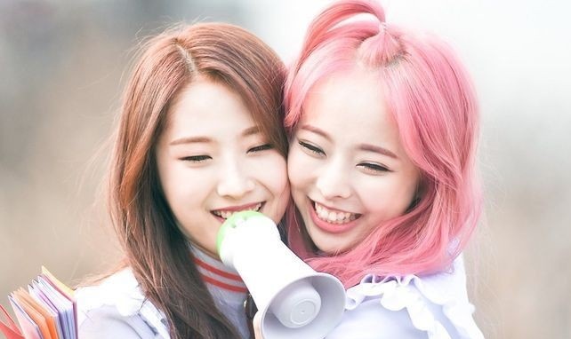 daily vivi smiling ft haseul