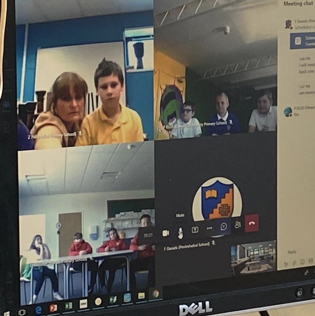 Pentrehafod's tweet image. Great to have students from @BurlaisSchool @hafodprimary @bhp_school @ClwydPrimary take part in a remote Science session with Mr Rees from @pentrescience #cluster #stem