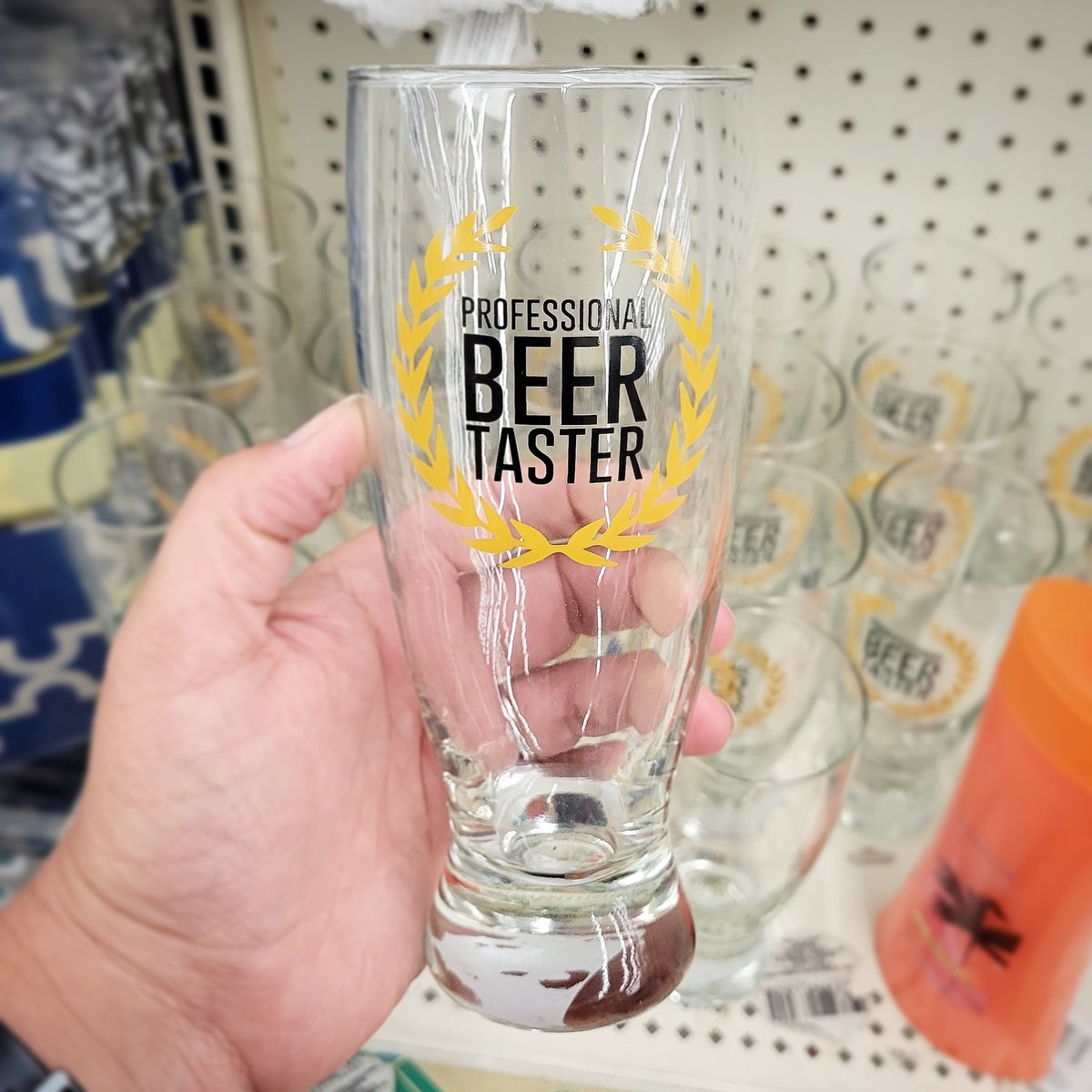 TheCocktaiLady's tweet photo. "Yes Hello, I was wondering if you have any job openings?" 🍺😋

#job #open #opening #beer #tester #imavailable #pick #pickme #illdoit #yum #glass #beerglass https://t.co/XIvJgtpYcI