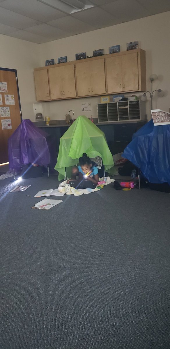 Camp out day! @Killian_STEAM @PaigeMaloneKES