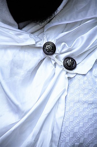 Anu_Kingship913's tweet photo. 🚨SNEAK PEAK!🚨👀
From, Th Kingship Collection: 
“Imperial D.R.I.P” 💧
This Cape is Hand-made from 100% Lotus Fibers and is offered w/ or w/o a Hood! 🔥!!! Launching Soon!!! 9.13
Photographer: @EMPRESSdojah https://t.co/BaJ8C8lKZN