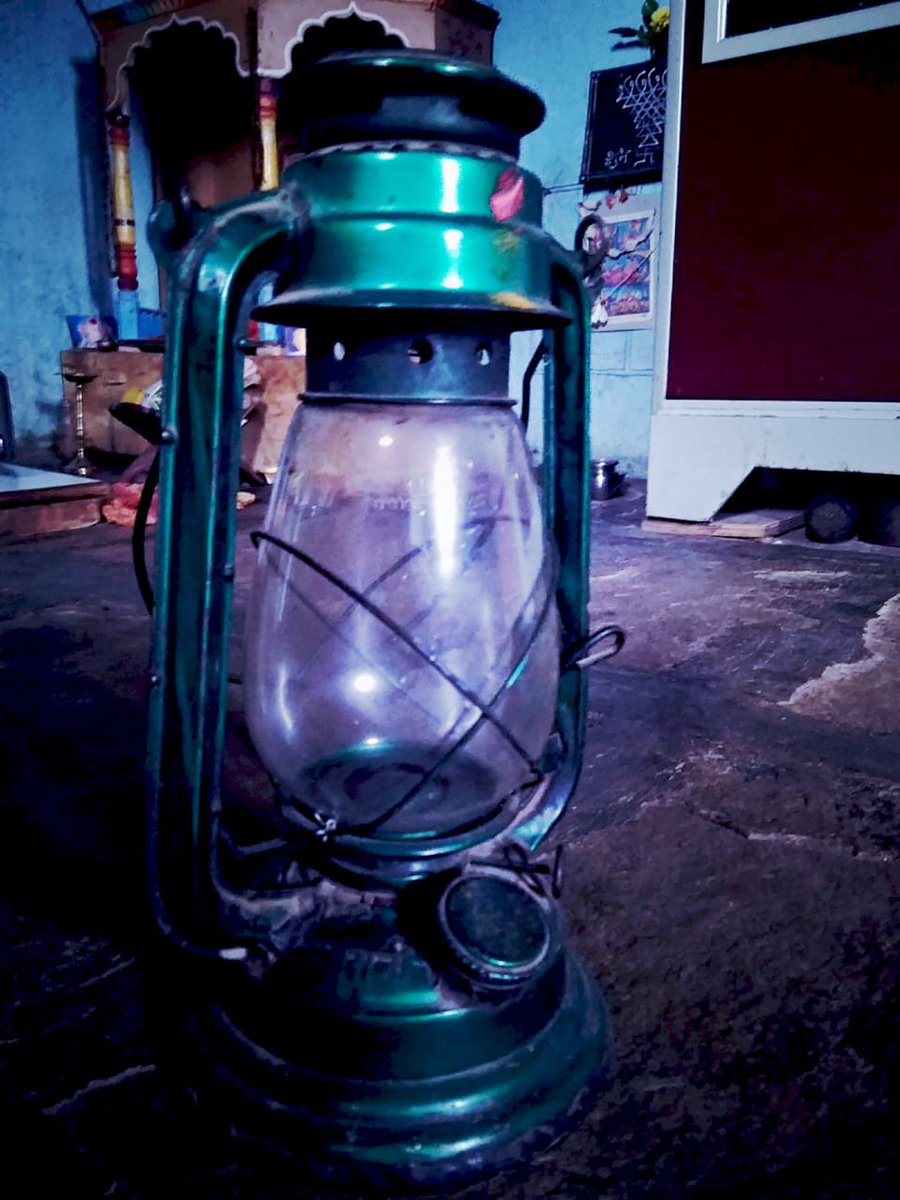 PoojaM_97's tweet photo. #SurvivalDuringDisasters 

Lamps can be used during #AdverseTime when there will be no #electricity

Survival Guide App :
https://t.co/G0UZTLuUt6

Do watch 
 *कैसे बचें आपातकाल में ? (भाग 13)*
Today live@7 pm
▫️ https://t.co/Pi83uz5GqI https://t.co/LKaS3AcSSR