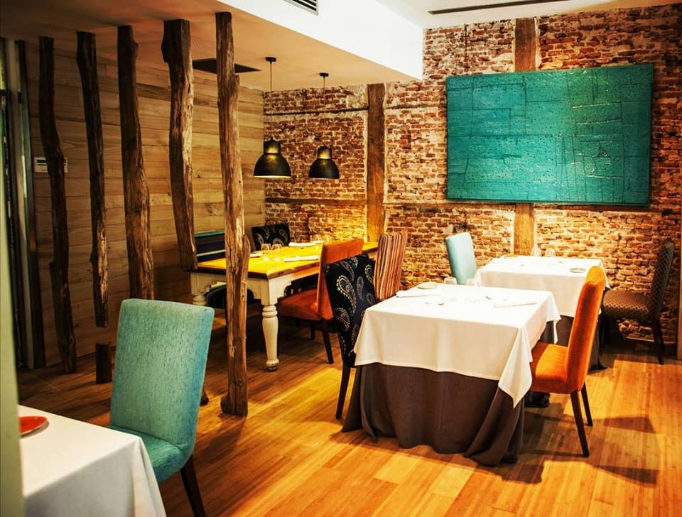 GastroMadrid_'s tweet image. Los 50 mejores restaurantes de Madrid 2021 🙌🙌🍴🍷📍
•
#ElInvernadero @rdelacalle @lua_madrid @LuaManuel @Nakeima @abarra_res 
•
#GastroMadrid 🔝 #Restaurantes #Madrid #Los50Mejores
elblogdegastromadrid.com/50-mejores-res…