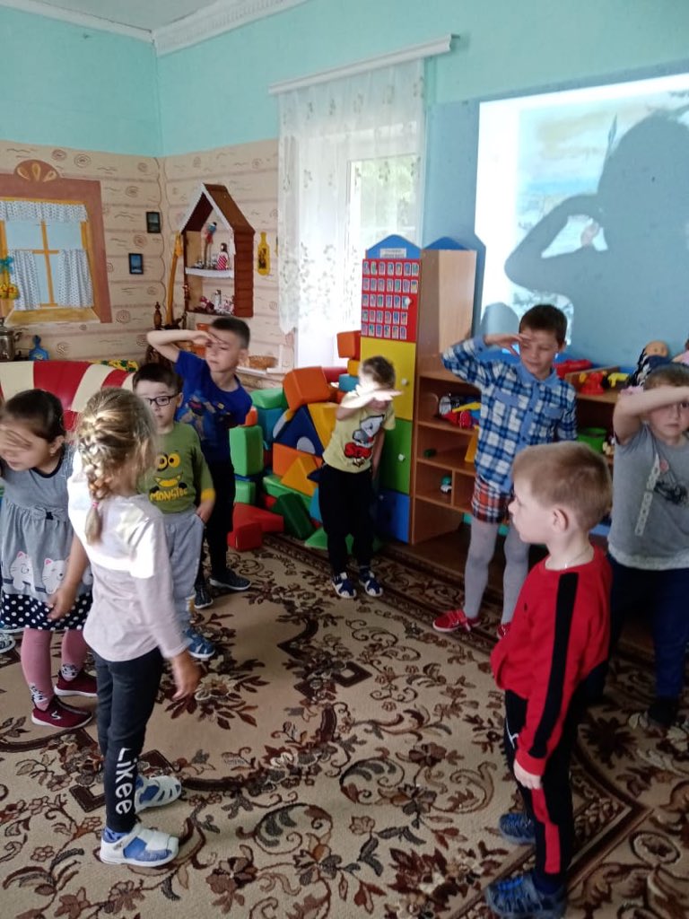 #Garifzyanov_AR  Дан старт неделе, посвящённой Александру Невскому. Игра «Богатыри». Дети познакомились с Невской битвой.