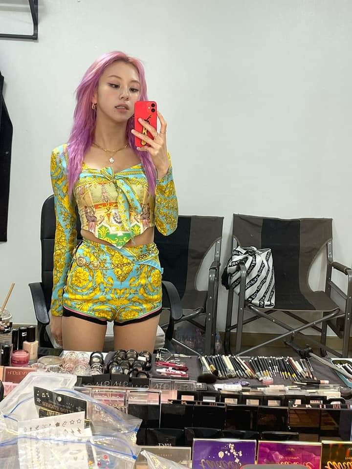 Athena Dawson on Twitter: "This chaeyoung is so 🥵 We vote @JYPETWICE for #PremiosMTVMIAW #