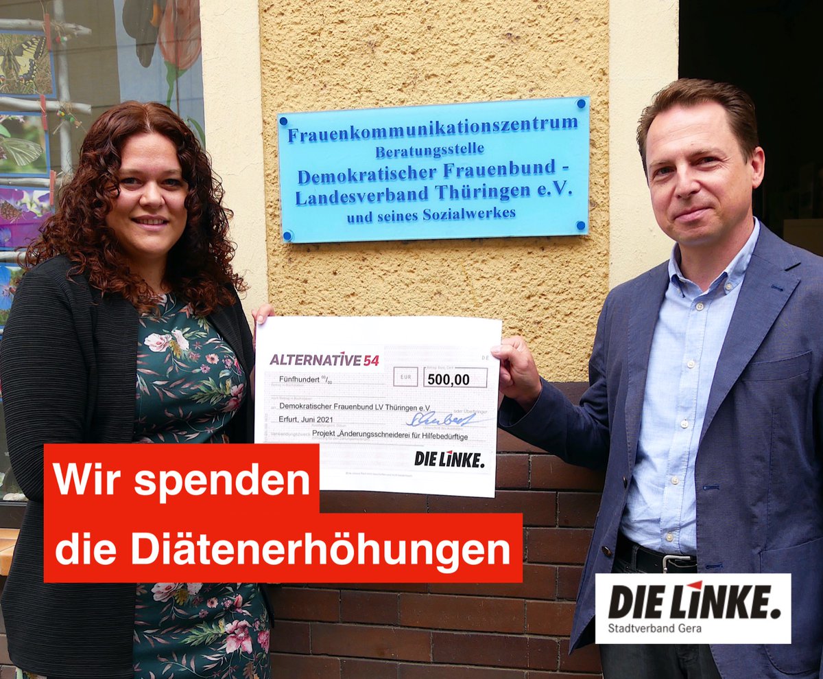 mdl_schubert's tweet photo. #Spenden statt #Diätenautomatismus:
500 Euro der #Alternative54 konnte ich heute dem Demokratischen #Frauenbund in #Gera zur Erneuerung der Nähmaschinen übergeben. Wir üben #Solidarität durch #Umverteilung von oben nach unten -seit 1995 schon 1,5 Mio. @Linke_Thl @DieLinkeGera https://t.co/df5UWLIcGE