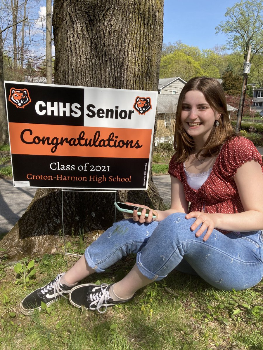 CrotonHS's tweet image. Happy Tuesday CHHS!  Today we are featuring seniors Noah and Nina! Each day, we are sharing pictures of the Class of 2021 with their signs and celebrating our seniors 🐯🧡🖤🐯 (thank you @CrotonPtsa).  #TigerPride @CHUFSD